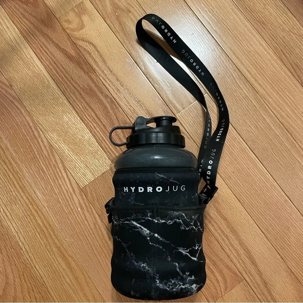 HydroJug Marble Print Carrying Sleeve Bottle Holder 73 oz - Picture 2 of 4
